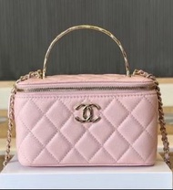 2025 年Chanel new vanity with handle粉紅色小牛皮 coco crush 手柄盒子包