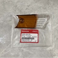 Dream Viet front right turn signal light cover (33402-GN5-901)