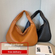 Women Leather Soft Big Dumpling Bag Zipper Bag Bag Handle Rattan Bag  Underarm  Big Capacity Bag
