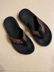 Teva 拖鞋