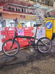 DAHON     SUV   D6  ,  20 X 1.75 吋 ，  6 速 ， 鋁合金 摺疊車 ， （95% 新）