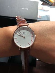 Dw 手錶 classic 32mm 女錶。正品 dw 原廠貨員 女錶石英錶