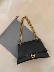 Balenciaga Crush Niki Bag 巴黎世家 黑金 枕頭包 沙漏包 牛皮 雙鏈條 斜挎 單肩包 大號 黑色  |  716332210IT1000 | 全新正牌正貨