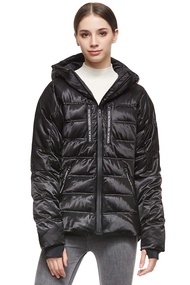 Orolay Women's Warm Down Jacket with Hood Unique Quilting Coat