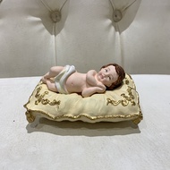 Baby Jesus on Pillow Bambino Belen Figurine (12.5 cm x 8.5 cm x 6.5 cm) for the Holiday (Made of Fib