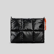 NACCITY | กระเป๋าสะพายสำหรับ MacBook Air 13 นิ้ว M2 และ MacBook Pro พร้อมเคสป้องกันและหมอนรอง