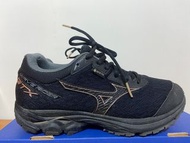 mizuno 美津濃 WAVE RIDER GTX  避震 防水 慢跑登山鞋 24cm