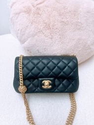 (尖沙咀門市💖) 全新 Chanel mini classic flap cf 20 黑金山茶花調節扣