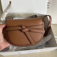 @april_lux19901 2212 corssbody bag with Embroidered strap G.A.T.E BAG