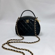 莉亞精品♡ Chanel AP3087 提把半月包 黑金 二手