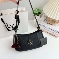 กระเป๋าสะพาย lyn ทรง hobo wendy brighton 3 สี พร้อมส่ง