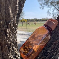 日系大賣 琥珀色1000ml大容量手提水壺 炎夏補水拍檔