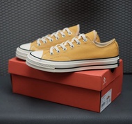 รองเท้าผ้าใบใส่สบายจ้า converse เป็นสินค้าของแท้นำเข้าจ้า มี 36-44ใส่ได้ผู้หญิงผู้ชาย
