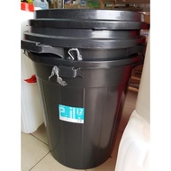 Black Dustbin Garbage Bin with cover 12GAL