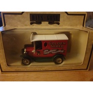 LEDO  1934 MODEL A FORD VAN GOLDEN SHRED C3710