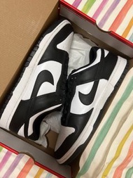 Dunk low黑白熊貓nike官網購入