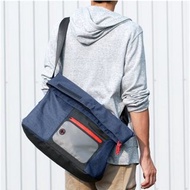 日本 Walt W*lt 深藍色帆布 音樂 手機耳筒格 斜咩袋