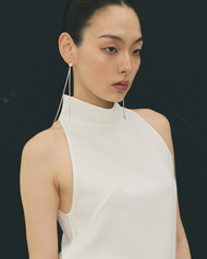 AOP Archive - Halterneck Top (มี2สี) เสื้อแขนกุด คอปีน/คอกลม ใส่ได้หลายแบบ