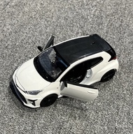 Maisto Diecast 1: 24 2021 Toyota GR Yaris merah putih - Merah