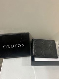 黑色細銀包oroton