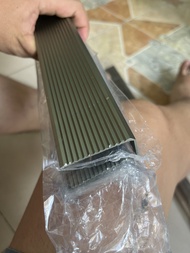 Nẹp nhôm L40 gân nẹp chống trơn nẹp mũi bậc thang thanh dài 2m7