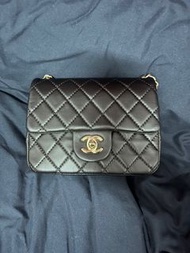 Chanel mini classic flap