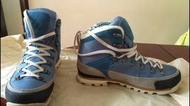 Columbia 日版防水防滑Karasawa II Plus Omni-Tech Vibram 行山鞋 爬山鞋 hiking shoes