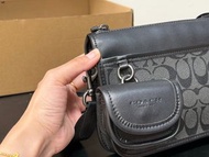 新款 COACH 蔻馳 Heritage 24 斜孭包 hkpowerbuy. 手袋 斜孭袋 銀包 禮物 情人節 七夕