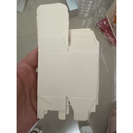 small white box 4cm x 4cm x 6cm (10pcs)