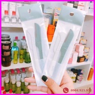 The Face shop eyebrow razor