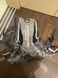 迪卡儂17L登山包健行包 Decathlon Quechua Helium 17