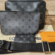 Louis Vuitton LV trio m69443 黑色三合一郵差包 側背包