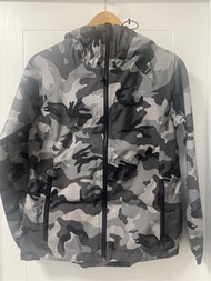 Lowe alpine windbreaker 風褸 女裝