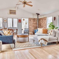 โรงแรม Relaxing Hudson Valley Getaway- 4BR Sauna 15 acres - Stone Ridge
