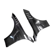 Air vent style F82 M4 carbon fiber fender was used For the BMW M4