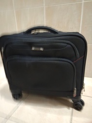 Samsonite 黑色行李箱