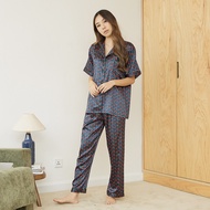 ชุดนอน Vana ลาย Cherry ผ้าซาติน