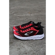 910 FUUTO ACCEL RUNNING SHOES