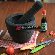 Mandiri Stone Lumpang dan Alu / Uleg / Uleg Uleg / Coet / Penumbuk / Penumbuk Beras Jamu Batu Lava M