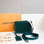 Lv秀款Clutch box植絨盒子斜背包 綠色硬箱22*16*8 芯片款 99新配件塵袋