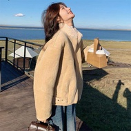 POEMPURE | เสื้อโค้ตขนแกะ Kaki พร้อมซับในขนนุ่ม