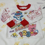 031 Preloved Baby Shark long sleeve shirt (2T)