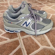 New Balance NB 2002R Light Grey Second Second Bekas Like New