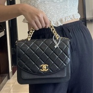 98新限量出售🆕Chanel黑金油蠟皮拼荔枝牛皮孟買系列鏈條郵差包風琴包