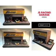 1/64 JS Racing Garage Diorama.