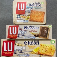 In Stock British Imported Snacks Lu Le Petit Beurre Pure Fragrant Butter Chocolate Cookie Cake