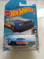 Hot wheels DODGE CHALLENGER DRIFT CAR