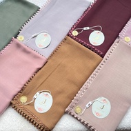 BAWAL SQUARE JAPANESE COTTON PLAIN LOVE CROCHET METAL TAG PLAIN BIDANG 45 INCHES,