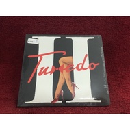 CD Tuxedo (6) – II Condition As Shown B105-11