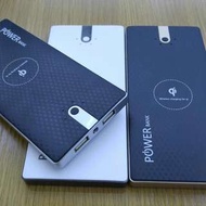 快充 快叉手機無線充電器 及 外置充電器(尿袋)